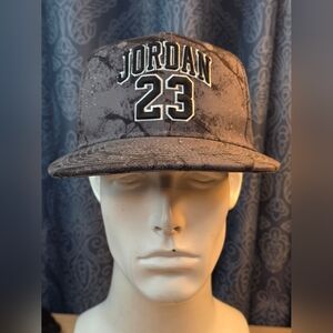 Jordan Brand Kids Pro Cap 23 Cement Splatter Snapback Size 8-20 Gray - Like New